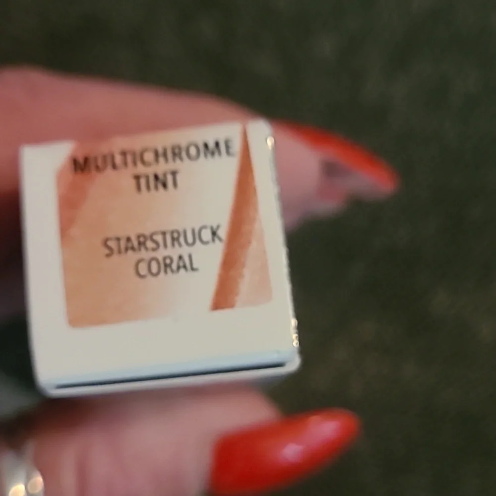 NEW BUXOM UMP SHOT COLORED LIP SERUM IN Multichrome tint Starstruck Coral. Hp🔥